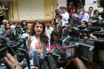Aishwarya Rai at the launch of Beautiful Beginnings in Mumbai on 7th July 2009 (26).JPG