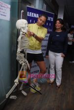 Candice Pinto promote anti-smoking awareness at Leena Mogre gym, Bandra, Mumbai on 16th July 2009 (5).JPG