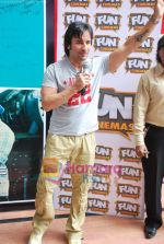 Saif Ali Khan promoted the Love Aaj Kal Apparel Line at Shoppers Stop on 23rd July 2009 (36).JPG