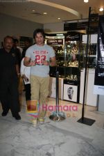 Saif Ali Khan promoted the Love Aaj Kal Apparel Line at Shoppers Stop on 23rd July 2009 (44).JPG