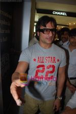 Saif Ali Khan promoted the Love Aaj Kal Apparel Line at Shoppers Stop on 23rd July 2009 (7).JPG