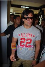Saif Ali Khan promoted the Love Aaj Kal Apparel Line at Shoppers Stop on 23rd July 2009 (9).JPG