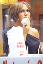 Jennifer Lopez at the Location For THE BACK-UP PLAN ON July 22, 2009 on the Streets of Manhattan, NY (7).jpg