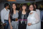 Neeta Lulla, Kiran Bawa at the launch of Shilpa Shetty_s spa Iosis with Kiran Bawa on 26th July 2009 (2).JPG