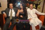 Celina Jaitley, Farooq Sheikh, Nari Hira at the First look launch of Accident On Hill Road in Bandra on 27th July 2009 (3).JPG