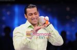 Salman Khan on Dus Ka Dum, Maine pyar kia kabootar gift (3).JPG