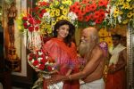 Shilpa Shetty visits temple on occasion of Nag Panchami in  Powai 28th July 2009 (38).JPG