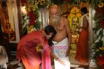 Shilpa Shetty visits temple on occasion of Nag Panchami in  Powai 28th July 2009 (42).JPG