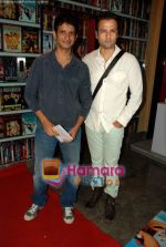 Sharman Joshi, Rohit Roy at the premiere of UTV World Movies - Waltzing with Bashir in PVR, Lower Parel on 29th July 2009  (4).JPG