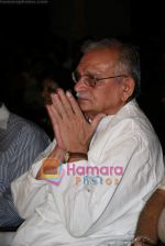 Gulzar at the Launch of Mitali and Bhupinder_s album Ek Akela Shaher Mein in Nehru Centre on 11th Aug 2009 (8).JPG