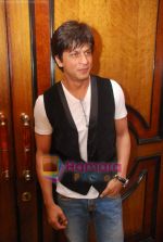 Shahrukh Khan at Ramesh Taurani_s 25th Wedding Anniversary Celebrations on 11th Aug 2009 (10).JPG