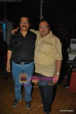 Tiku Talsania, Rakesh bedi at Yeh Chanda Kanoon Hai success bash in Seesha Lounge on 13th Aug 2009 (48).JPG