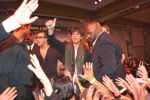 Shahrukh Khan thanking his fans in Atlantic City, New Jersey. Courtesy- INDIA ANI (3).jpg