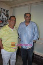 Satish Kaushik, Boney Kapoor at Yeh Mera India press meet in Time N Again on 20th Aug 2009 (2).JPG