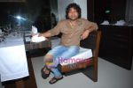 Kailash Kher at Sonal Sehgal_s bash in Puro, Bandra on 26th Aug 2009 (3).JPG