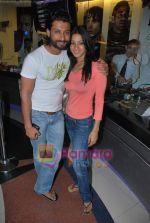 Barkha Bisht and Indraneil Sengupta at Avatar 3D special Screening Promo in Fame on 28th Aug 2009 (29).JPG