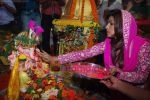 Priyanka Chopra seeks Ganesha_s blessing in Andheri on 1st Sep 2009 (9).JPG