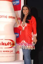 Kajol promotes Japanese drink Yakult in Taj Land_s End on 2nd Sep 2009 (11).JPG