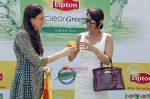 Dr. Niti Desai with Shibani Bhojwani at the launch of Lipton Clear Green in Mumbai on 15th Sep 2009 .JPG