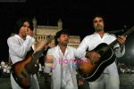 Kailash Kher at Allah Ke Bande video shoot in Gateway Of India, Mumbai on 15th Sep 2009 (7).JPG