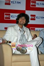 Sonu Nigam to endorse Big FM chillax music in Marimba, Mumbai on 16th Sep 2009 (6).JPG