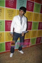 Sameer Dattani at the Lakme Fashion Week 09 Day 3 on 20th Sep 2009 (2).JPG