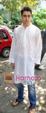 Imran Khan celebrate Id festival in Bandra, Mumbai on 21st Sep 2009 (3).JPG