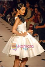 Model walk the ramp for Gauri_s Show on LIFW Day 4 on 21st Sep 2009 (4).JPG