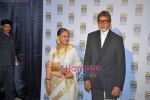 Amitabh and Jaya Bachchan at GQ Man of the Year Awards in Mumbai on 27th Sep 2009 (82).JPG