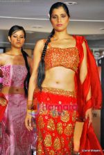 Model walks for designer Rajesh Aiya Show in Mumbai on 5th Oct 2009 (22).JPG