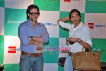 Saif Ali Khan, Deepika Padukone meet Love Aaj Kal Bigadda contest winners in Bandra, Mumbai on 8th Oct 2009 (3).JPG