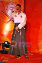 Akshay Kumar honoured with a Katana and a sixth degree Black Belt in Kuyukai Gojuryu Karate in Novotel on 12th Oct 2009 (22).JPG
