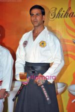 Akshay Kumar honoured with a Katana and a sixth degree Black Belt in Kuyukai Gojuryu Karate in Novotel on 12th Oct 2009 (34).JPG