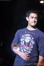 Aamir Khan at Being Human Show in HDIL Day 2 on 13th Oct 2009 (3).JPG