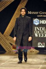 Model walk the ramp for Manav Gangwani at HDIL India Couture Week, Grand Hyatt, Mumbai on 15th  Oct 2009 (27).JPG