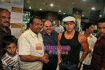 Salman Khan promote Main Aur Mrs Khanna in Atria Mall, Mumbai on 16th Oct 2009 (2).JPG