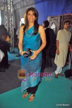 at Karan Johar Show in HDIL Couture Week, Mumbai on 16th Oct 2009 (38).JPG
