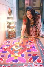 Misti Mukherjee celebrated diwali with her family (6).jpg