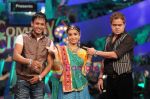 Raaja, bharavi raichura and sanjay mishra on Comedy Circus 3 on 20th Oct 2009.JPG