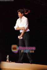 Shahrukh Khan perform at a wedding on 30th April 2009 (33).JPG