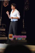 Shahrukh Khan perform at a wedding on 30th April 2009 (45).JPG