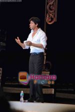 Shahrukh Khan perform at a wedding on 30th April 2009 (49).JPG