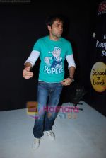 Emraan Hashmi at Tum Mile promotional event on Children_s day in Phoneix Mill on 14th Nov 2009 (10).JPG
