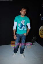 Emraan Hashmi at Tum Mile promotional event on Children_s day in Phoneix Mill on 14th Nov 2009 (9).JPG