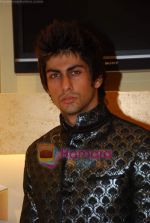 at Narendra Kumar Ahmed_s men_s collection launch in AZA on 14th Nov 2009 (56).JPG