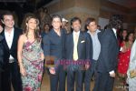 Shahrukh Khan, Gauri Khan, Hrithik Roshan at Shilpa Shetty and Raj Kundra_s wedding reception in Mumbai on 24th Nov 2009 (125).JPG