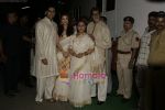 Aishwarya Rai Bachchan, Abhishek Bachchan, Amitabh Bachchan, Jaya Bachchan at Madhushala launch on 28th Nov 2009 (4).JPG