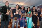 Aamir Khan, Katrina Kaif, Karan Johar, Vijay Mallya at Cineblitz Gold issue launch in Taj Land_s End on 30th Nov 2009 (3).JPG