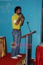 Kunal Kapoor at Narmada Kidney Donation event in Khar Gymkhana on 30th Nov 2009 (8).JPG