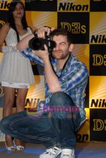 Neil Nitin Mukesh launches Nikon D3s camera in Mumbai on 30th Nov 2009 (33).JPG